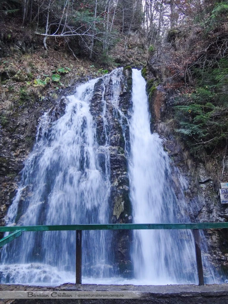 Cascada Urlătoarea