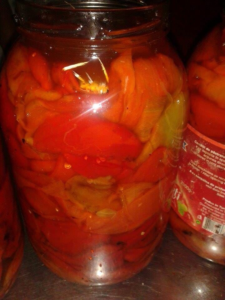 Ardei copți în borcane cu oțet