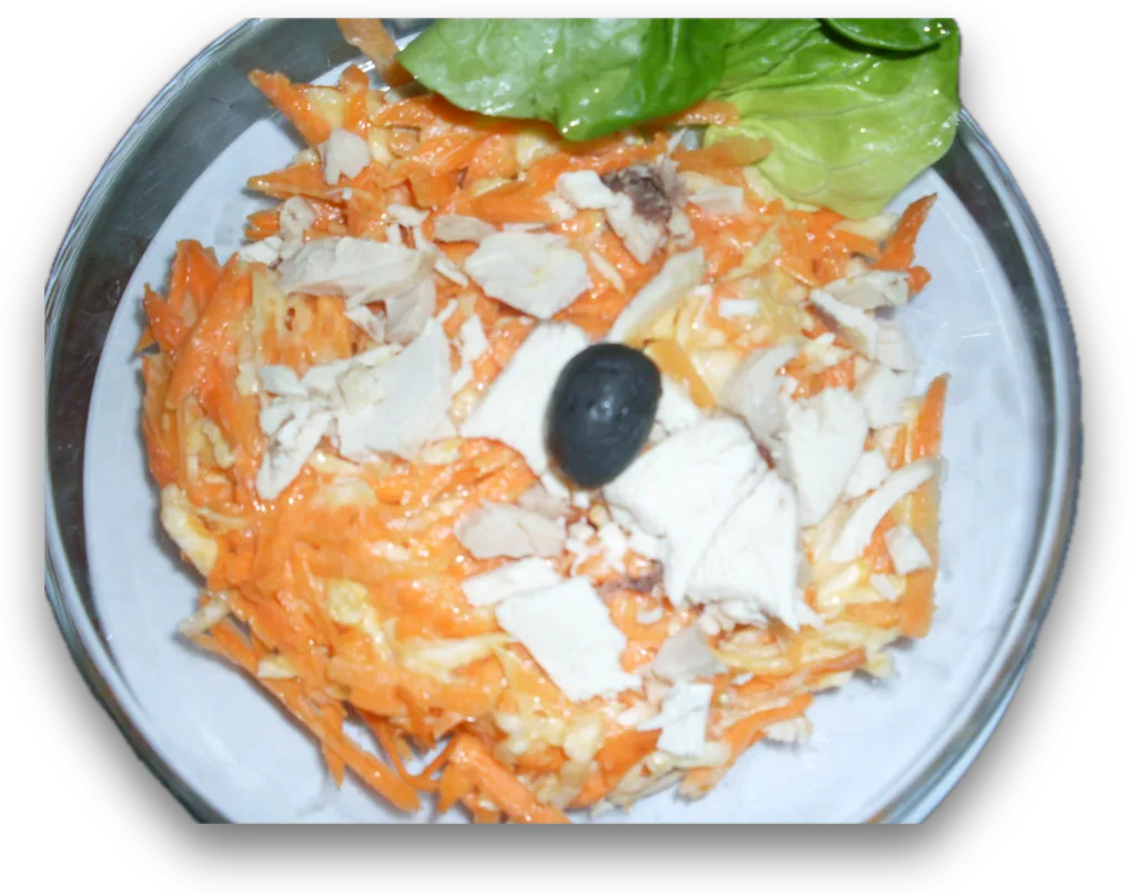 Salată cu piept de pui și țelină